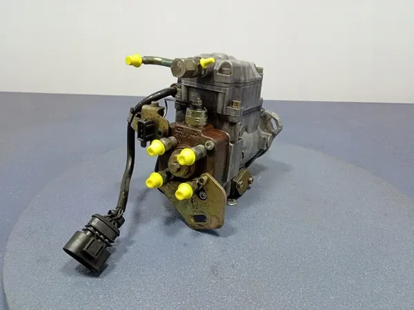 AUDI A4 B5 PASSAT B5 1.9 TDI Einspritzpumpe 028130109H image 4