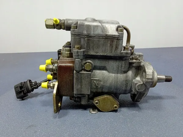 AUDI A4 B5 PASSAT B5 1.9 TDI Einspritzpumpe 028130109H image 5