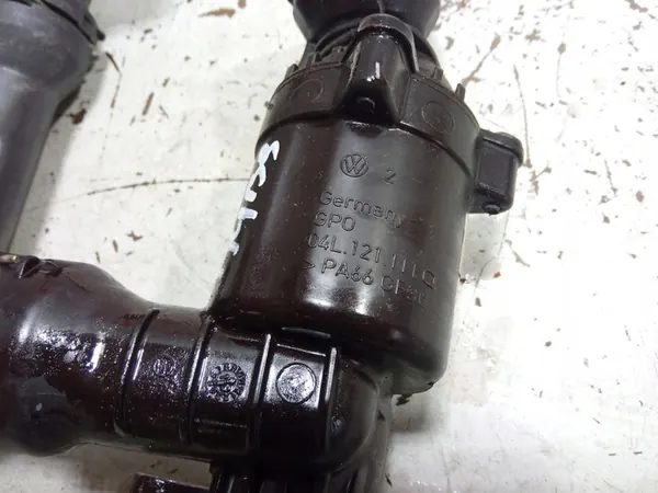 AUDI A4 B9 Carcasa de Termostato 04L121026AG image 3