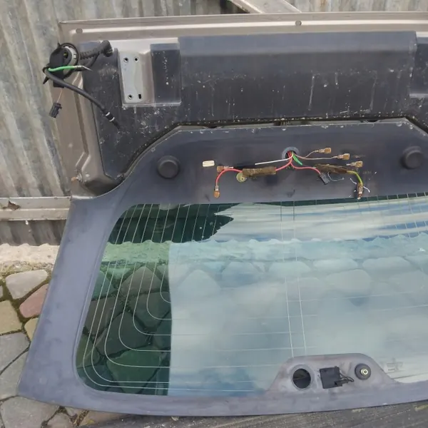 Heckklappenscheibe PEUGEOT 407 SW OEM - Gebraucht image 8