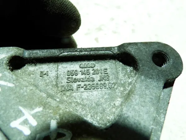 Audi 059145201E Riemspanner - 2.7L Diesel image 3