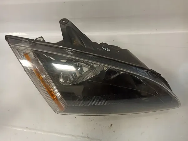 Oikea etuvalaisin Ford Focus II 084311169R image 2