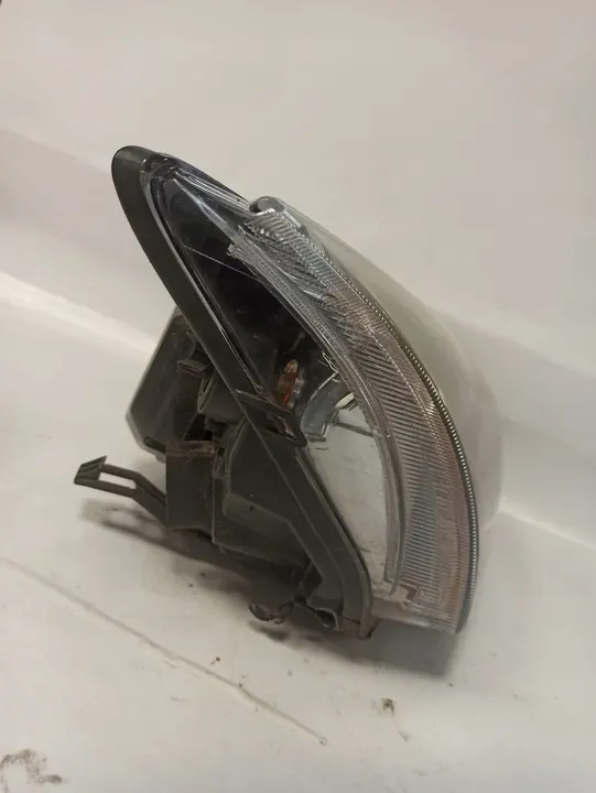 Oikea etuvalaisin Ford Focus II 084311169R image 3