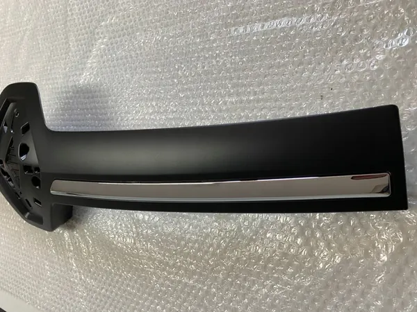 RENAULT TRAFIC III LIFT 19- Chrome Grille Logo 628952659R image 3