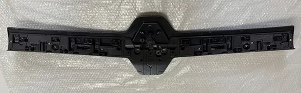 RENAULT TRAFIC III LIFT 19- Chrome Grille Logo 628952659R image 5