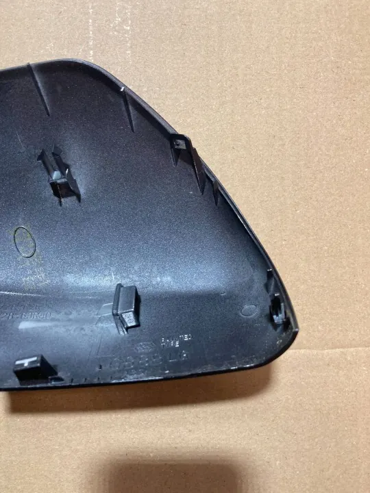 Capa espelho esquerdo dianteiro OEM 8472862R20 Suzuki Baleno image 7