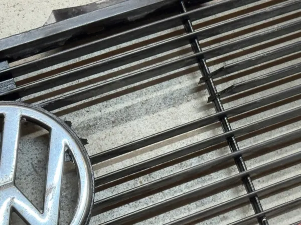 VW Golf I Grill 1974-1983 image 5