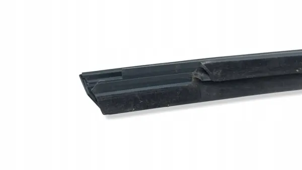 Tesla Model Y Achterruitlijst OEM AMD228322 image 5