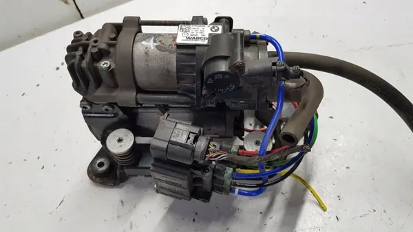 BMW 7 G11 Jousituskompressori OEM 6884682 image 5