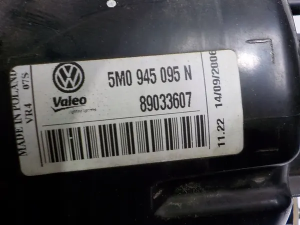 Luz trasera izquierda Volkswagen Golf V Plus OEM 5M0945095N image 3