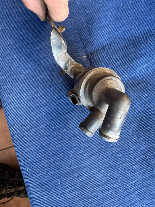 Vattenpump OEM 251086 för VW Audi Skoda 2.0 TDI image 4
