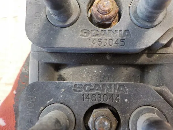 Scanian Pääjarruventtiili OEM 1463045 - Käytetty image 6