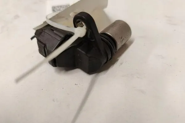 Sensor de posición del árbol de levas MAZDA 6 SEDAN OEM image 2