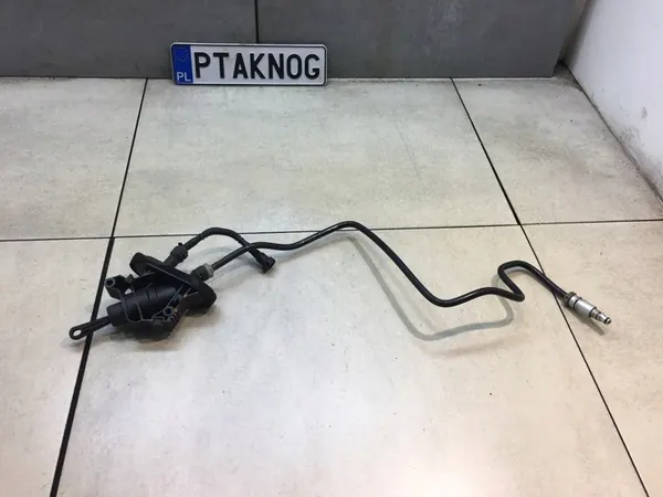 Kopplingsslang Pump Ford Fiesta MK6 1.6 16V image 2