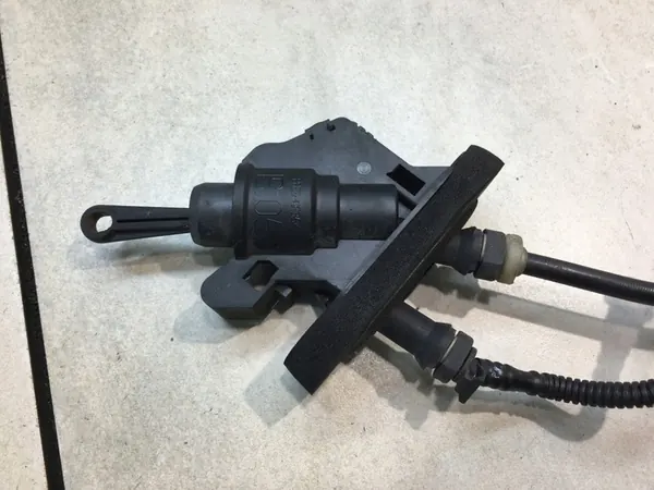 Kopplingsslang Pump Ford Fiesta MK6 1.6 16V image 5