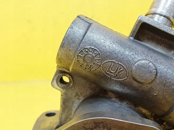 Mercedes ohjauspumppu OEM DRC100322 Käytetty image 3