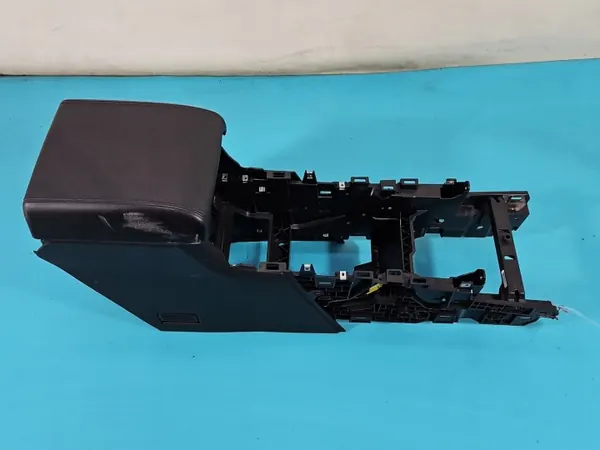 Accoudoir OEM IMPRK1360739 pour Land Rover Discovery Sport image 2