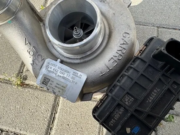 Turbo Mercedes 350 CDI V6 A6420901786 image 3