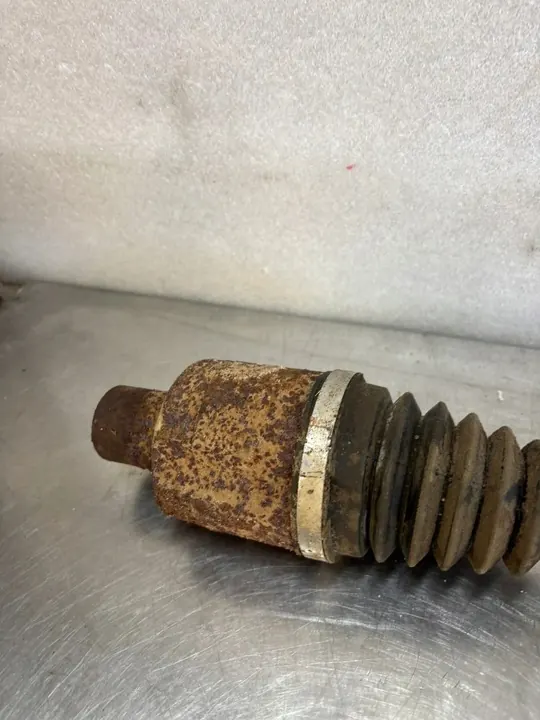 Höger pol Dacia Duster II 391009570R OEM image 3