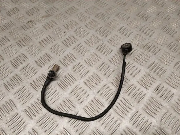 Sensor de golpeteo Audi OE OEM 06E905377H - Usado image 2