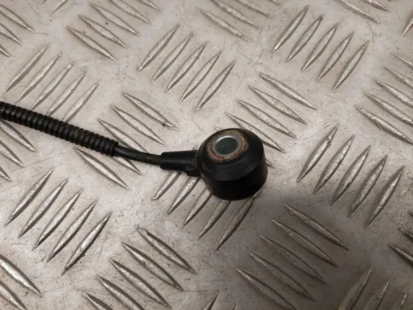Sensor de golpeteo Audi OE OEM 06E905377H - Usado image 4