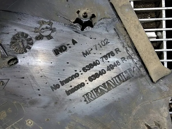 Etupyöräkaari Oikea BMW 5 F10 F11 638404948R image 7