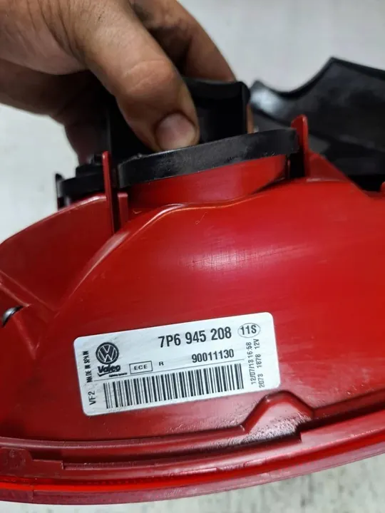 Lámpara LED trasera derecha VW Touareg 2010- image 6