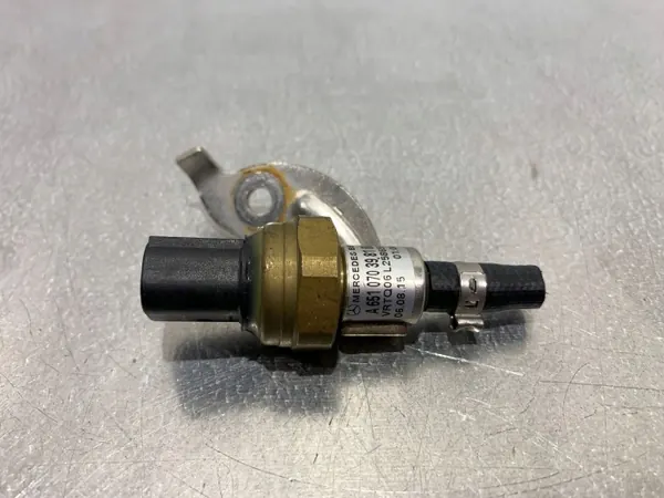 Infiniti Q50 Kraftstoffdrucksensor OEM A6510703981004 image 2