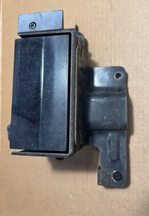 Radar Distronic Infiniti OEM 28437 1MA0B - Usado image 2