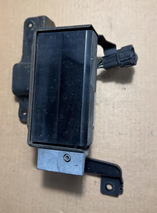 Radar Distronic Infiniti OEM 28437 1MA0B - Usado image 3