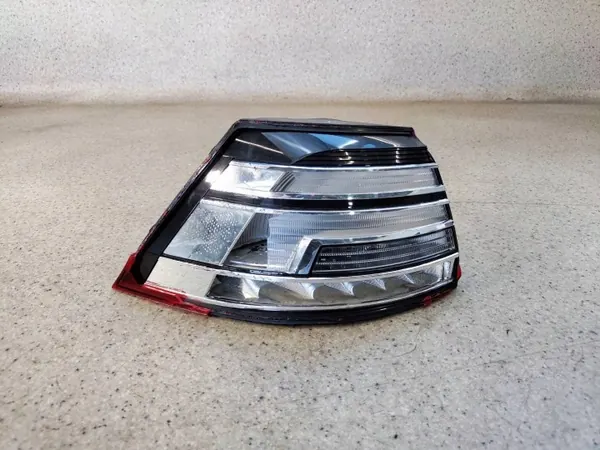 Linker Achterlicht VW Golf 7 VII Kombi 5G9945095E image 2