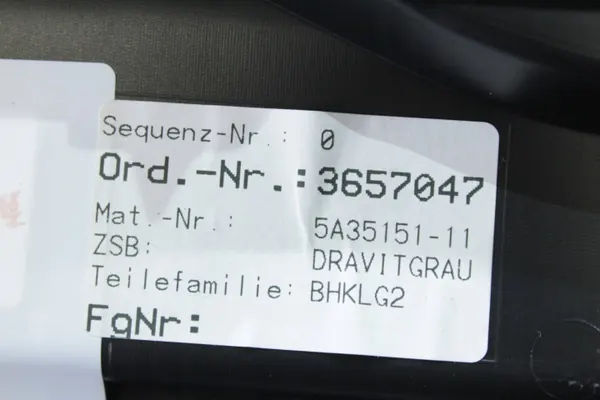 OEM 5A342C9 Tavaratilan kansi BMW G70:lle image 7