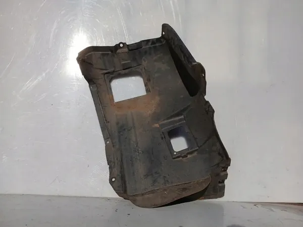 Front Left Wheel Arch BMW 3 E90 E91 LIFT image 2