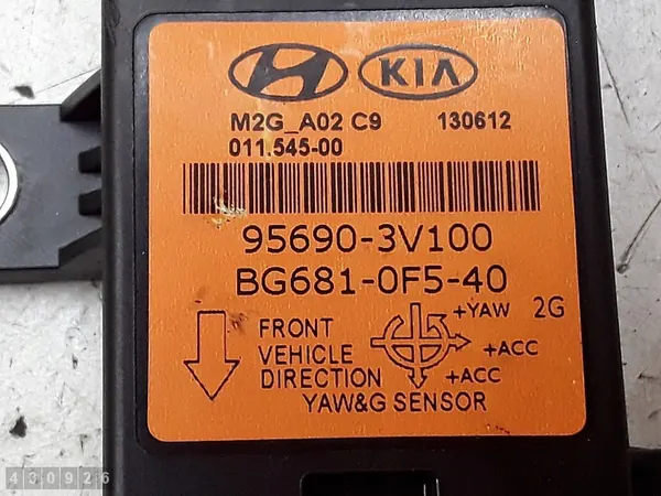 2013 Hyundai I-40 ECU 1700CRDi OEM 956903V100 image 4