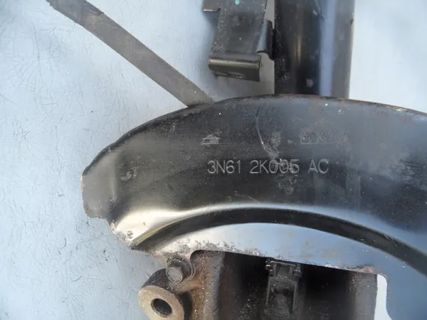 MCPERSON Left Front Shock Absorber Mazda 3 BK image 2