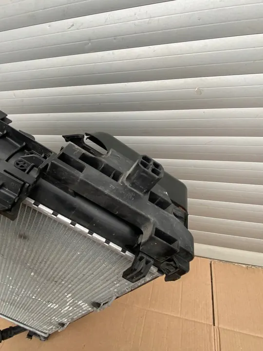 Radiador de agua BMW 5 G30 G31 6 G32 7 G11 G12 image 5