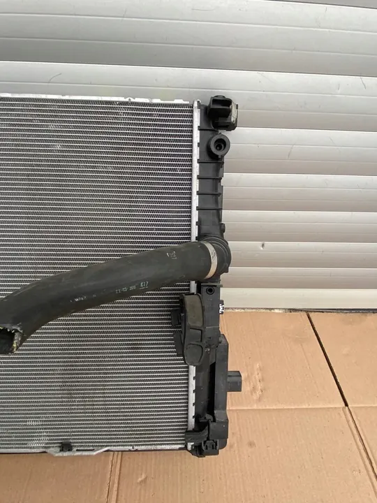 Radiador de agua BMW 5 G30 G31 6 G32 7 G11 G12 image 7