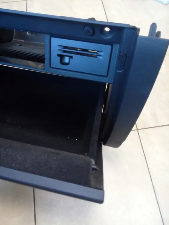 Guante pasajero VW Golf VII OEM 5G1857285E image 8