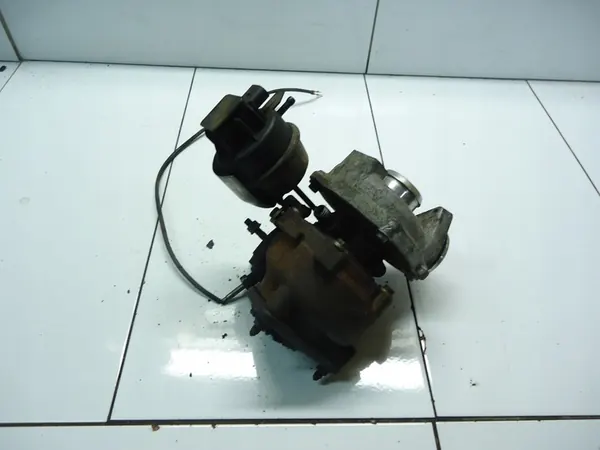 AUDI A4 B8 A6 C6 SEAT 2.0 TDI Turboahtaja 03L145702D image 2