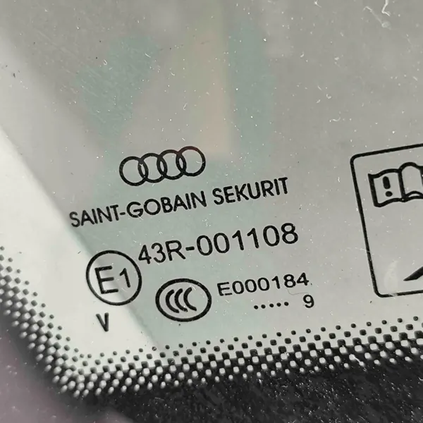 Gebrauchtes Audi OE Linkes Heckfenster OEM 8V4845299C image 5