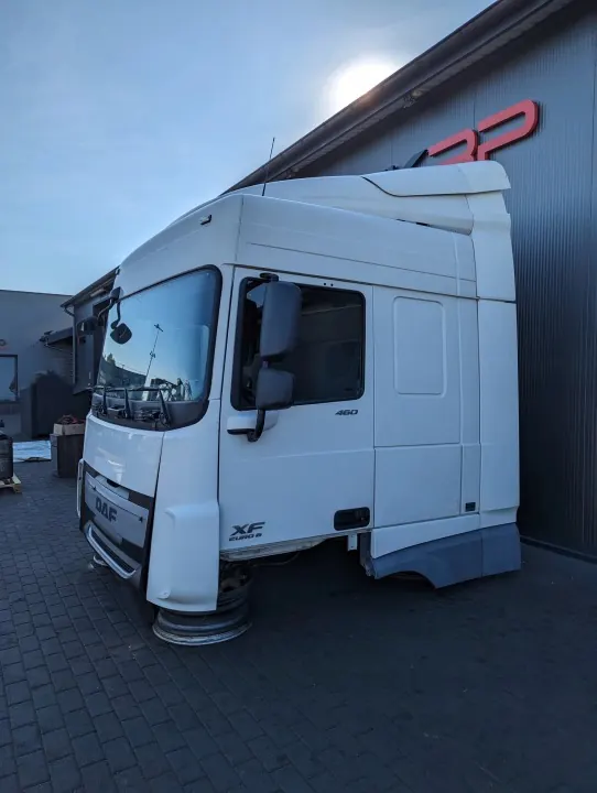 DAF XF 106 Cabine 2014 - OEM XF 106 image 2