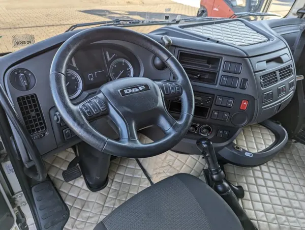 DAF XF 106 Cabine 2014 - OEM XF 106 image 8
