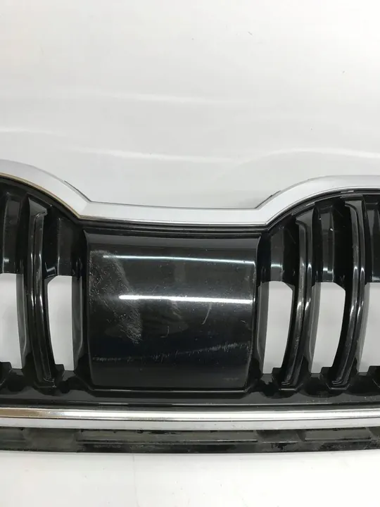 Skoda Octavia Mk3 (5E) 2018 Upper Grille 5E0807724A image 3