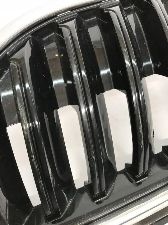 Skoda Octavia Mk3 (5E) 2018 Upper Grille 5E0807724A image 7