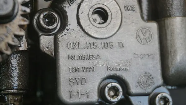Oljepump OEM 03L115105D för 2.0 TDI 140hk image 4