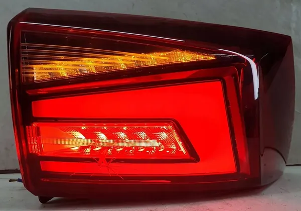 Lámpara Trasera Izquierda Seat Ateca Lift 575945207E image 2