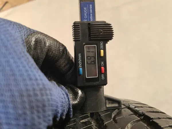 Jeu de 2 pneus été Yokohama Geolandar 215/55 R18 image 10