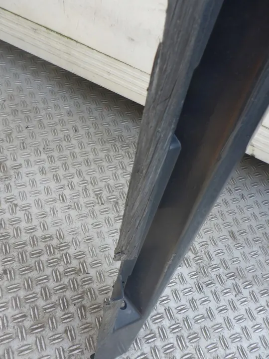 VOLVO S60 Right Side Trim image 6