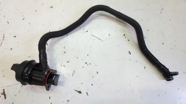 Bouchon d'huile Mercedes OEM A2600104900 W247 image 2