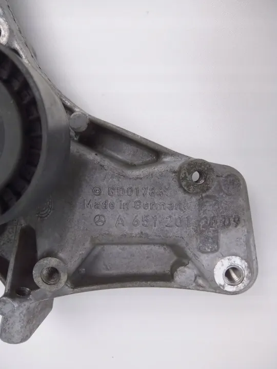 Rolo tensor Infiniti Q50 2.2 Diesel OEM A6512002170 image 4